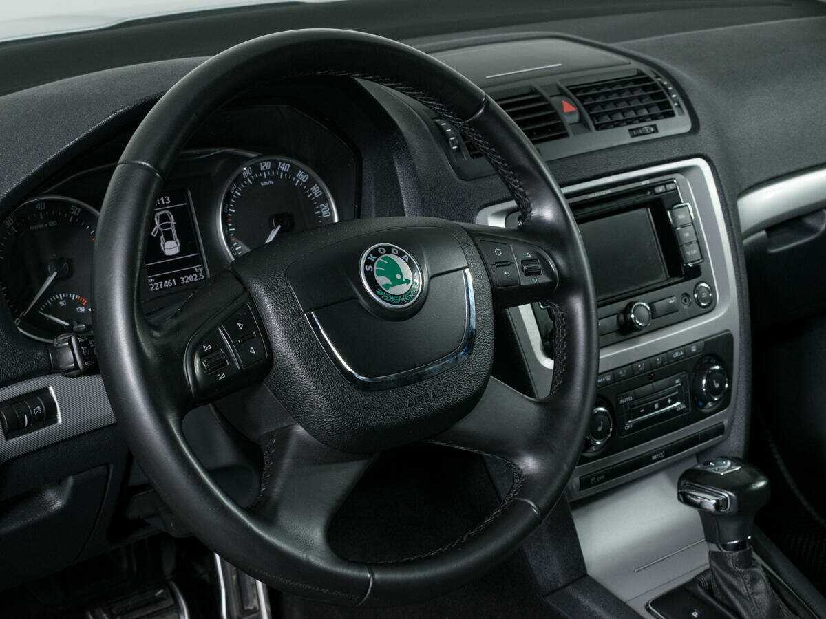 Купить Skoda Octavia с пробегом. Фото: #13