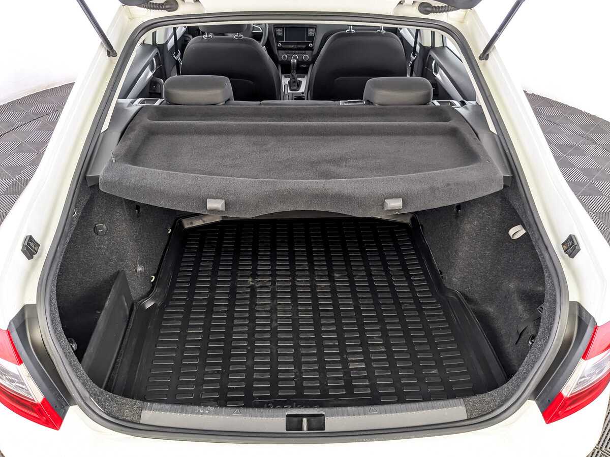 Купить Skoda Octavia с пробегом. Фото: #9