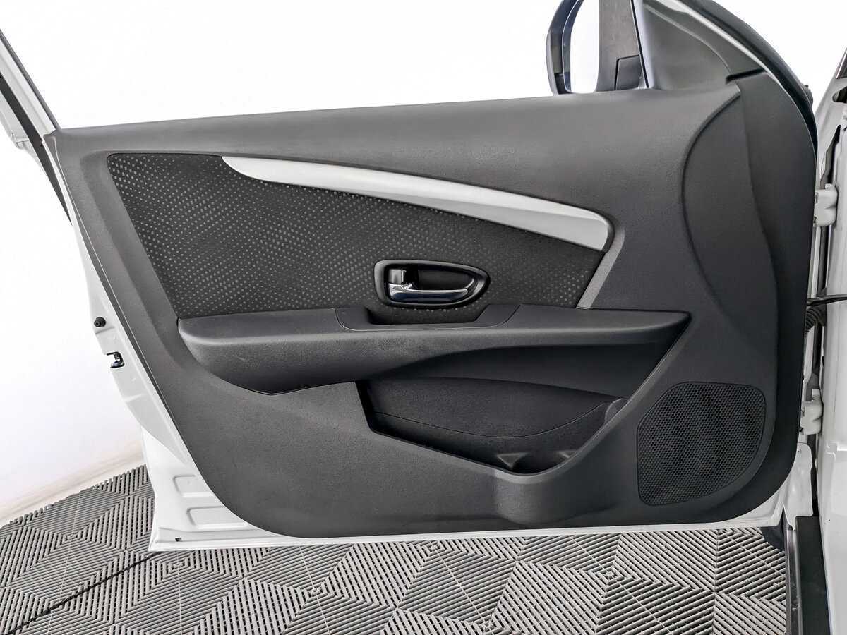 Купить Nissan Almera с пробегом. Фото: #14