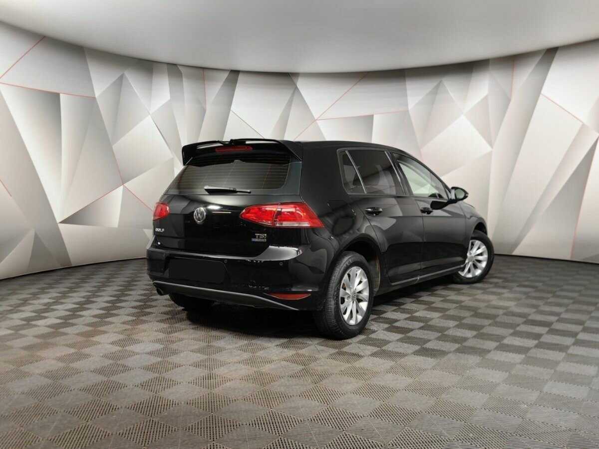 Купить Volkswagen Golf с пробегом. Фото: #1