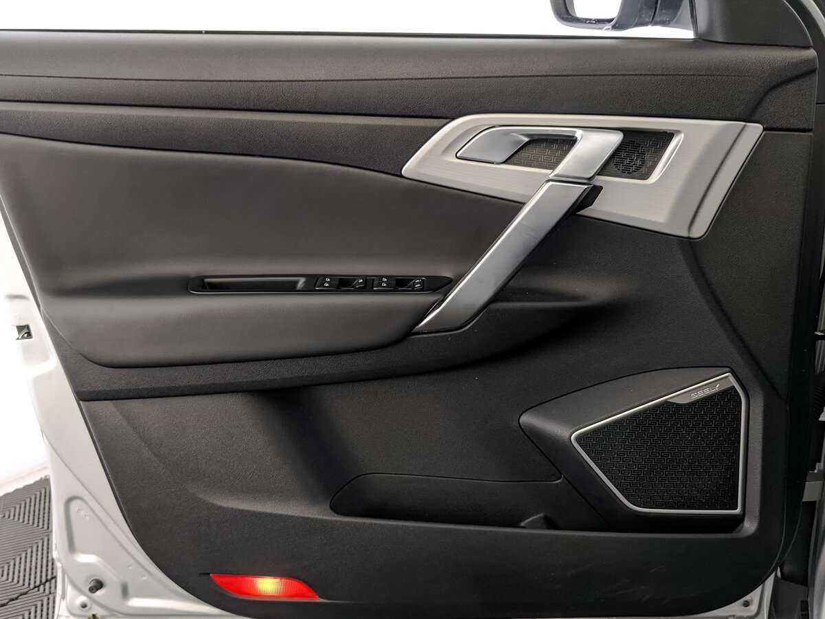 Купить Geely Atlas с пробегом. Фото: #14