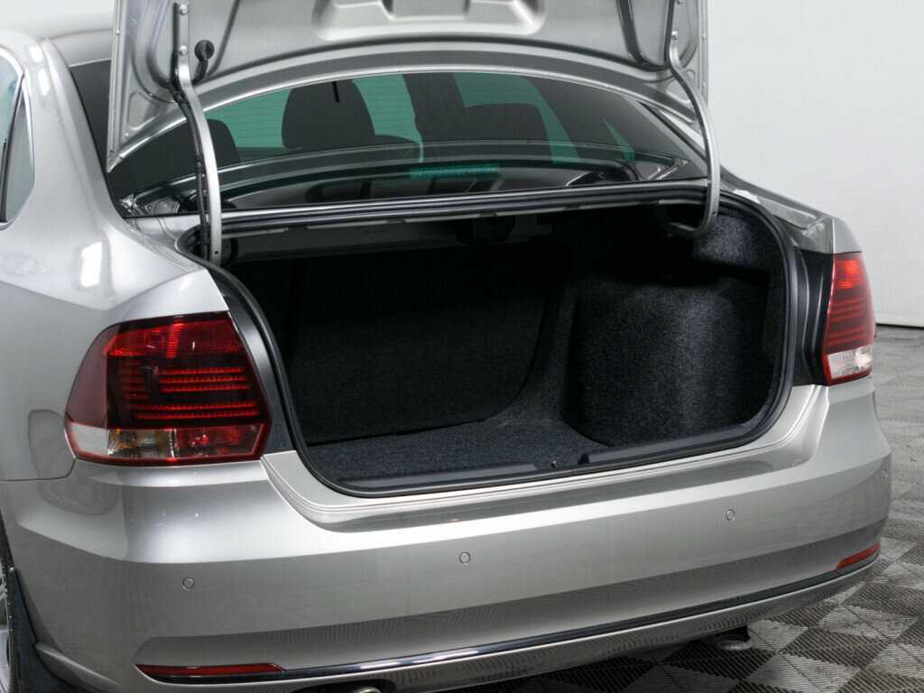 Купить Volkswagen Polo с пробегом. Фото: #6