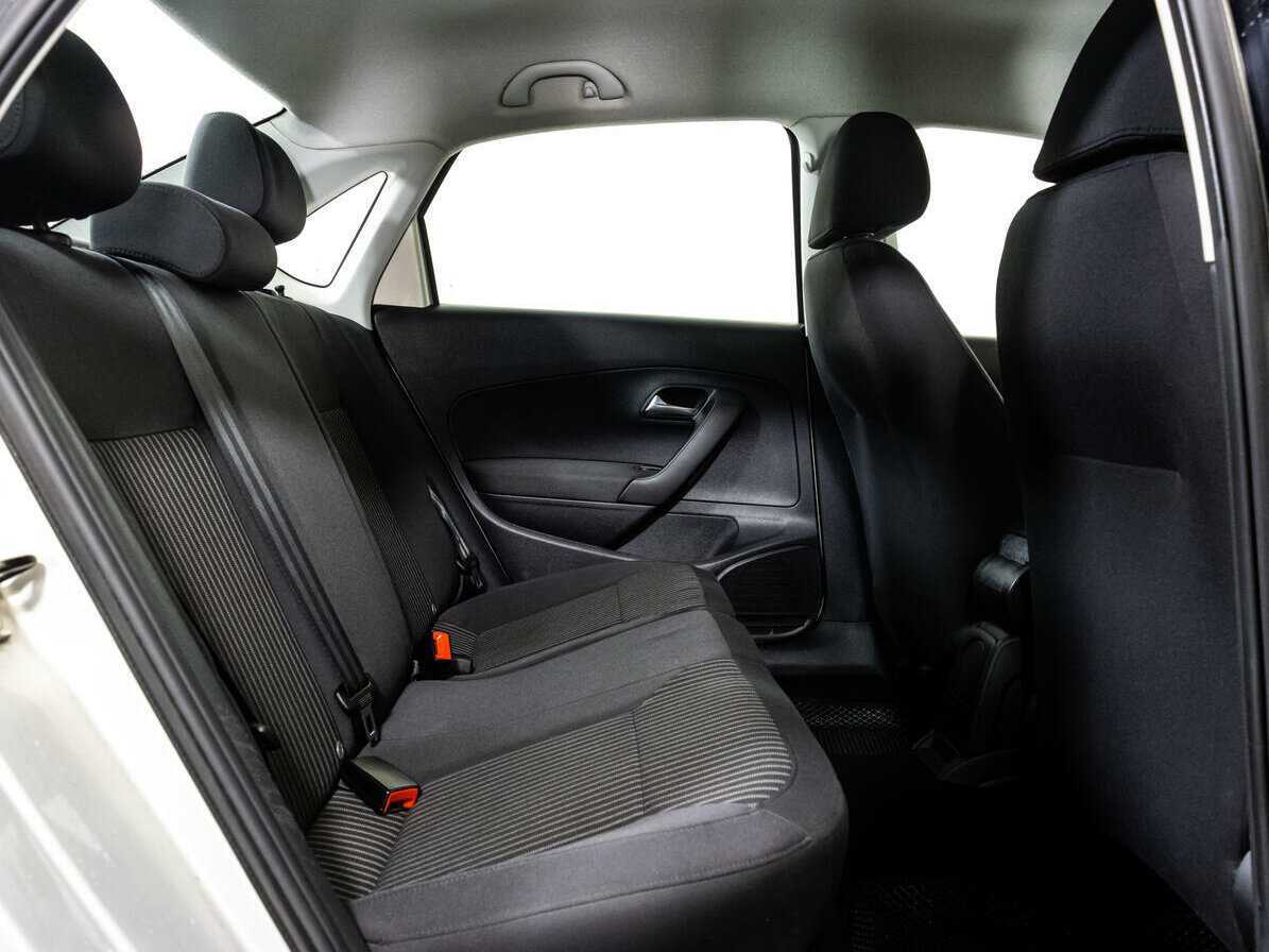 Купить Volkswagen Polo с пробегом. Фото: #12