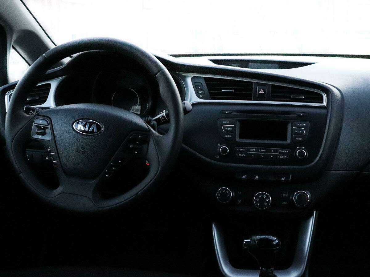 Купить Kia Ceed с пробегом. Фото: #8