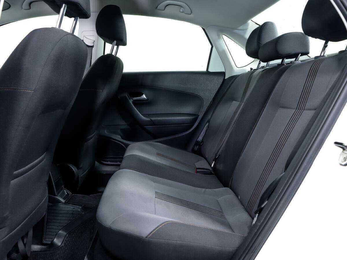 Купить Volkswagen Polo с пробегом. Фото: #10