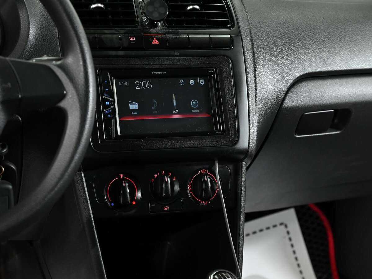 Купить Volkswagen Polo с пробегом. Фото: #6