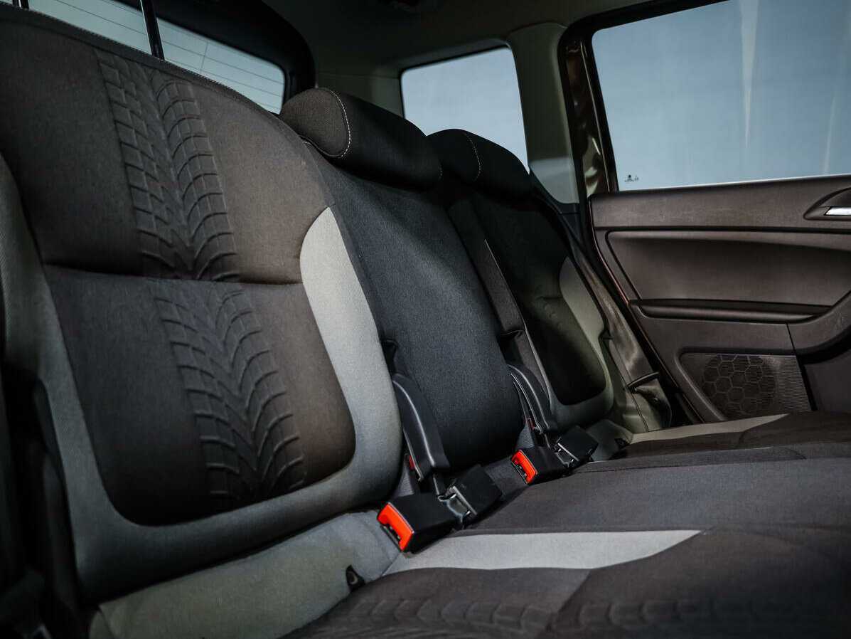 Купить Skoda Yeti с пробегом. Фото: #11