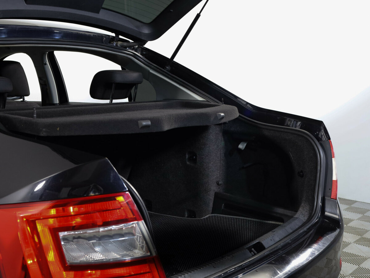 Купить Skoda Octavia с пробегом. Фото: #22