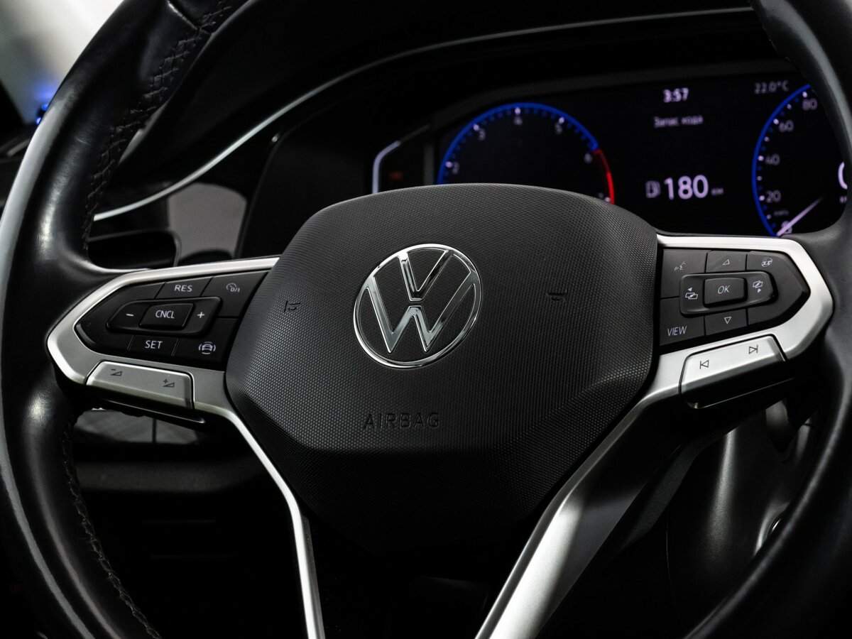 Купить Volkswagen Polo с пробегом. Фото: #10