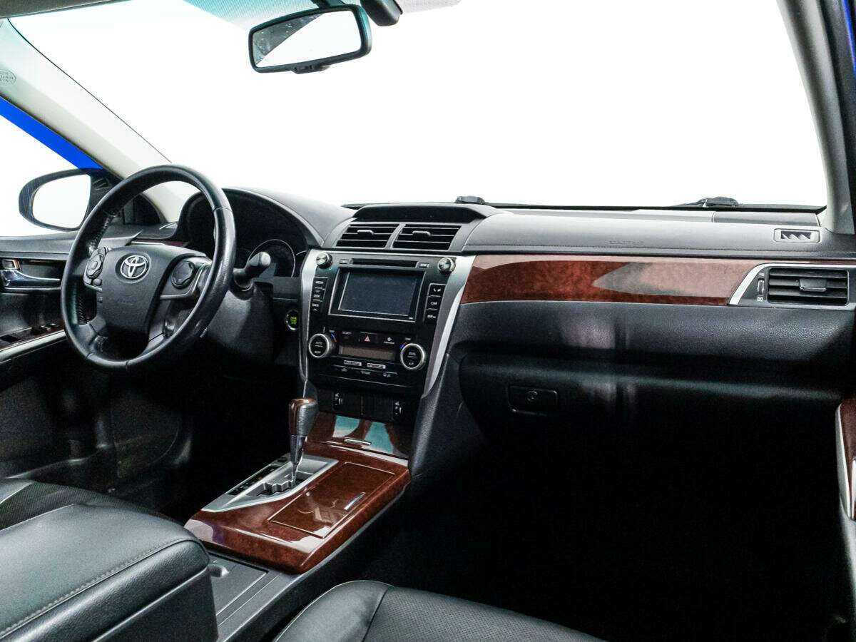 Купить Toyota Camry с пробегом. Фото: #8