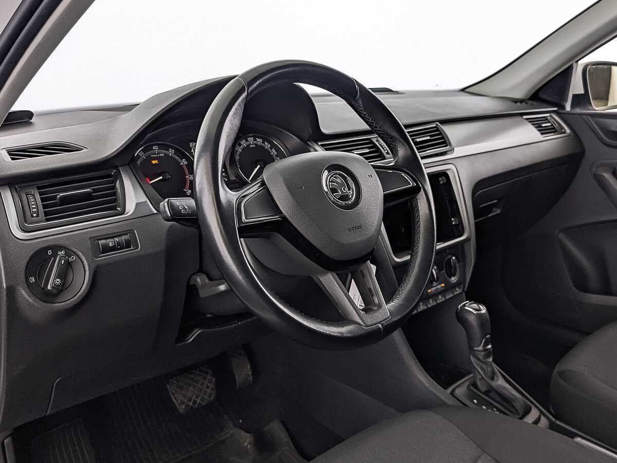 Купить Skoda Rapid с пробегом. Фото: #12