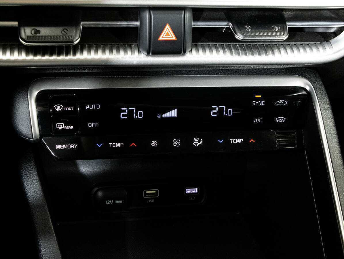 Купить Kia K5 с пробегом. Фото: #11