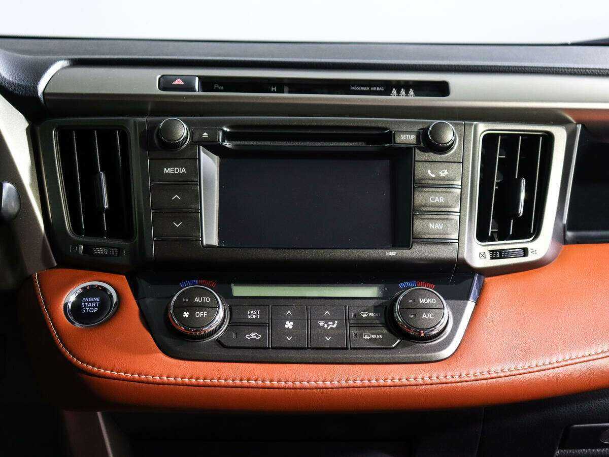 Купить Toyota RAV4 с пробегом. Фото: #10