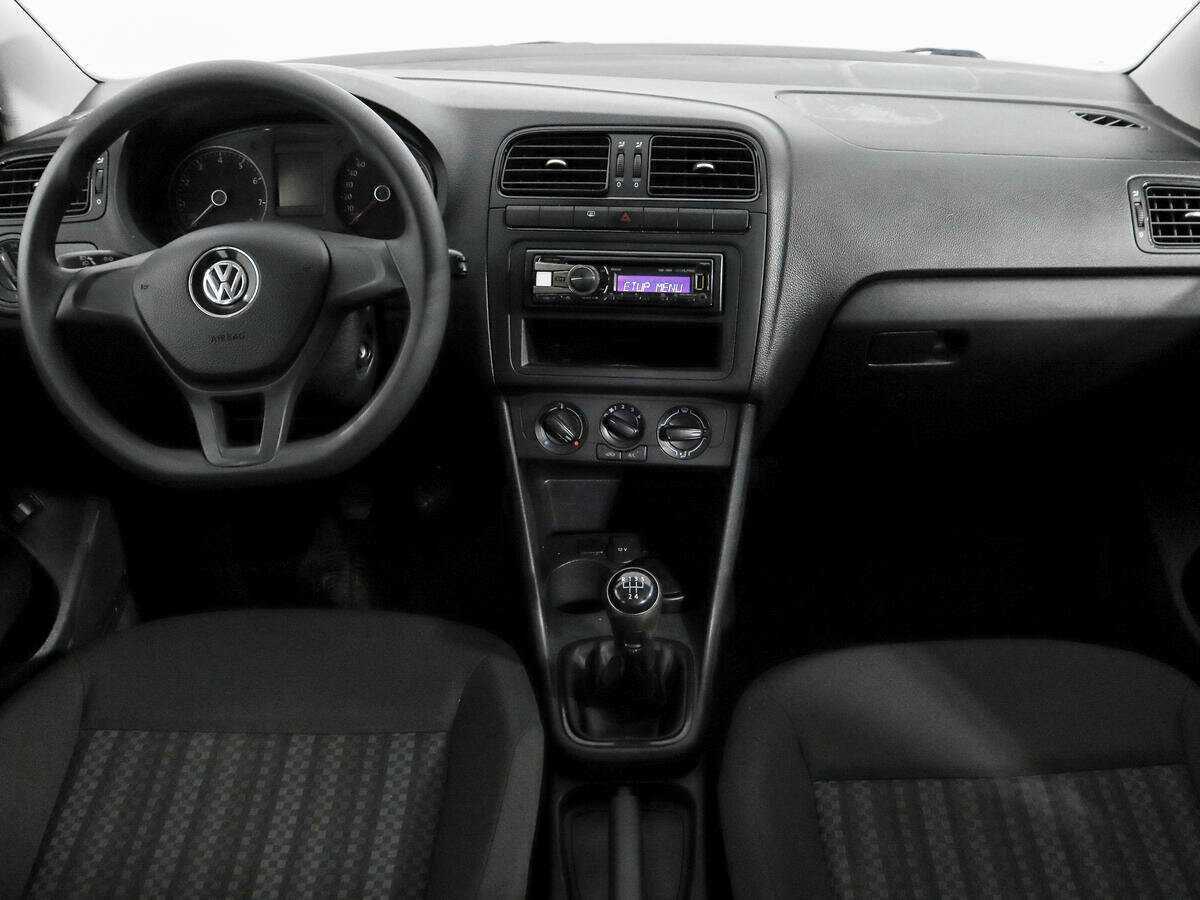 Купить Volkswagen Polo с пробегом. Фото: #9