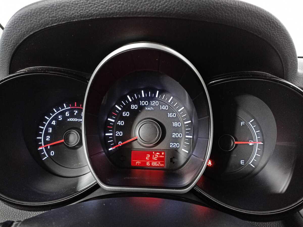 Купить Kia Rio с пробегом. Фото: #12
