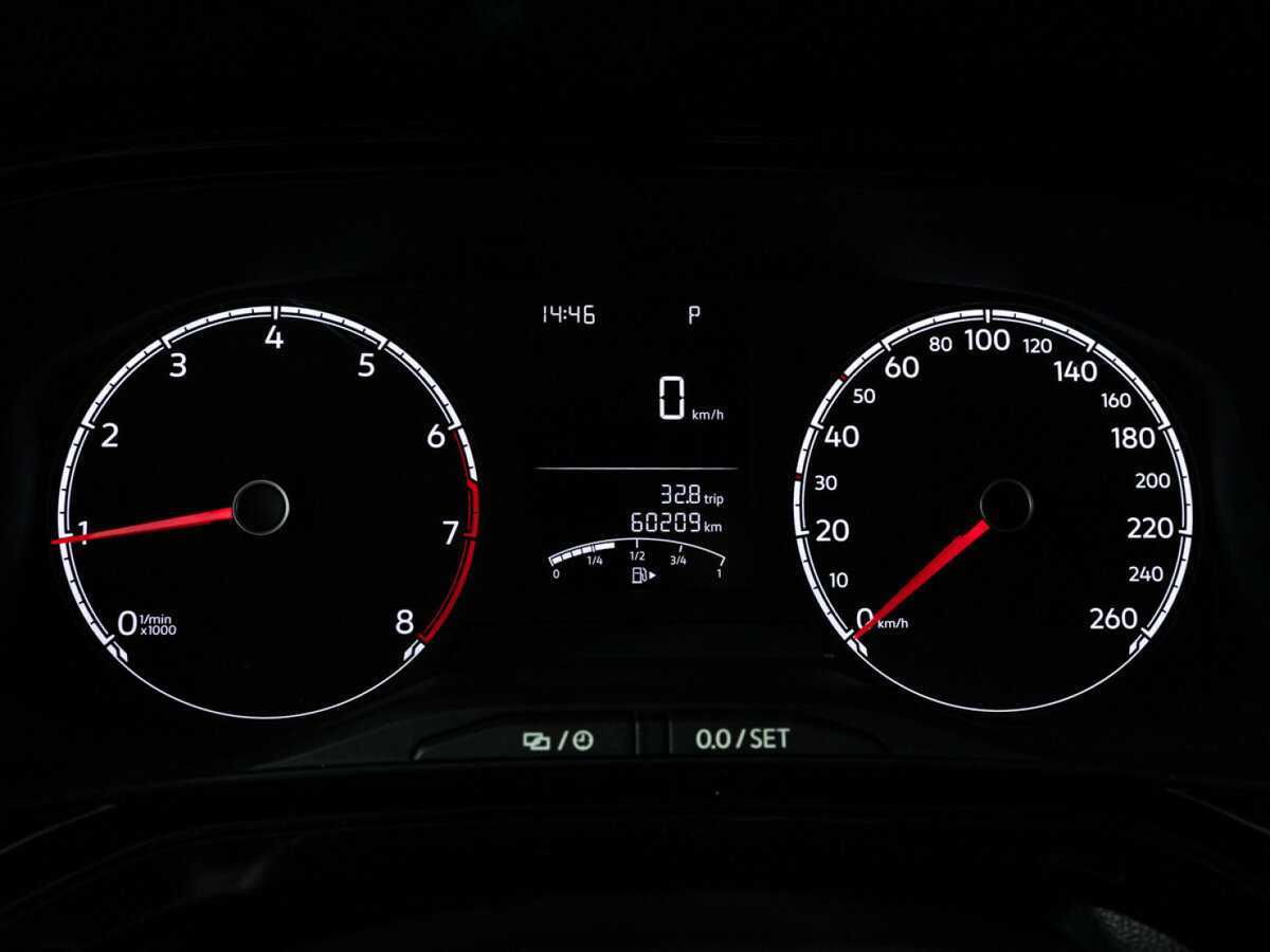 Купить Volkswagen Polo с пробегом. Фото: #11