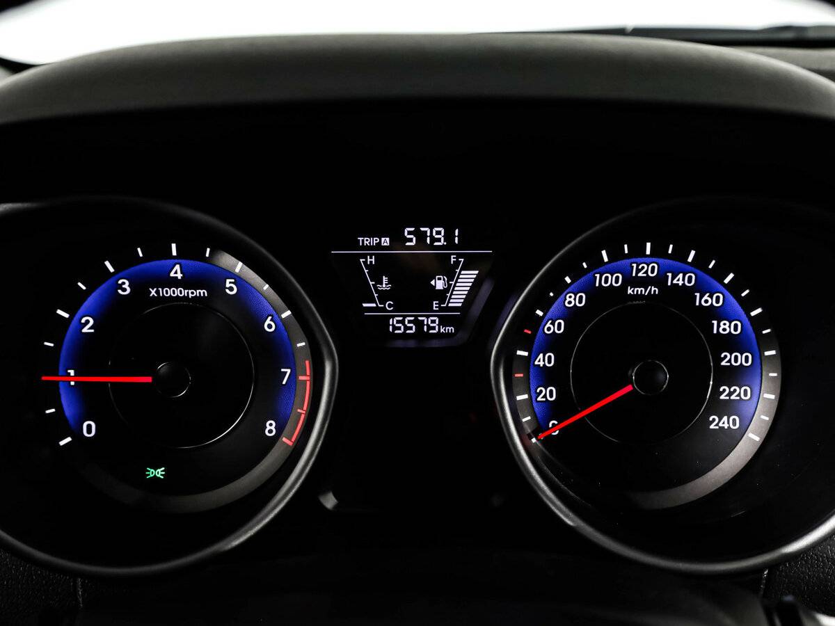 Купить Hyundai Elantra с пробегом. Фото: #17