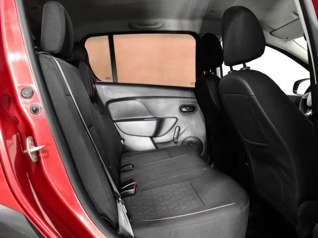 Купить Renault Sandero с пробегом. Фото: #9