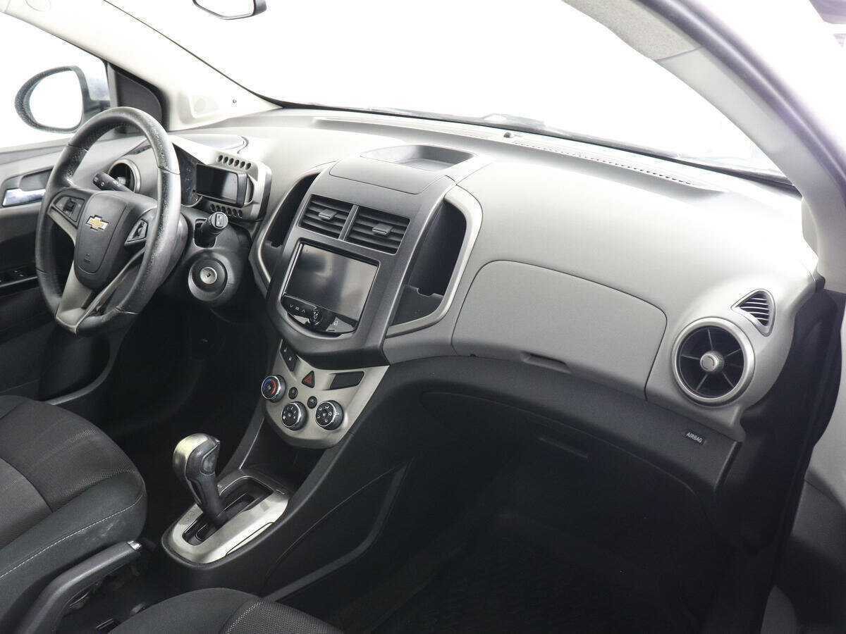 Купить Chevrolet Aveo с пробегом. Фото: #5