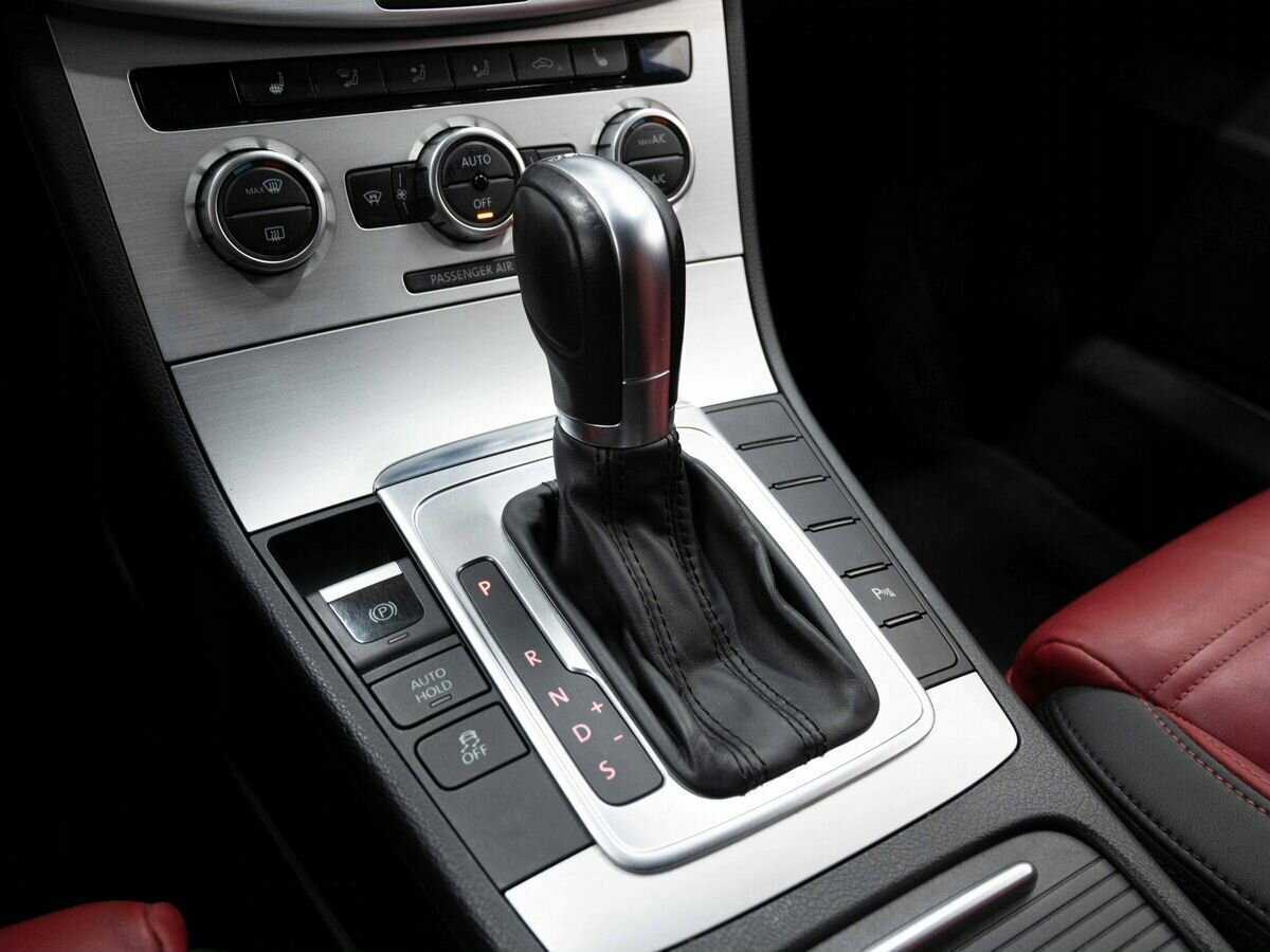 Купить Volkswagen Passat CC с пробегом. Фото: #22