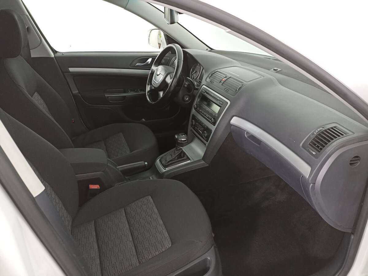 Купить Skoda Octavia с пробегом. Фото: #10