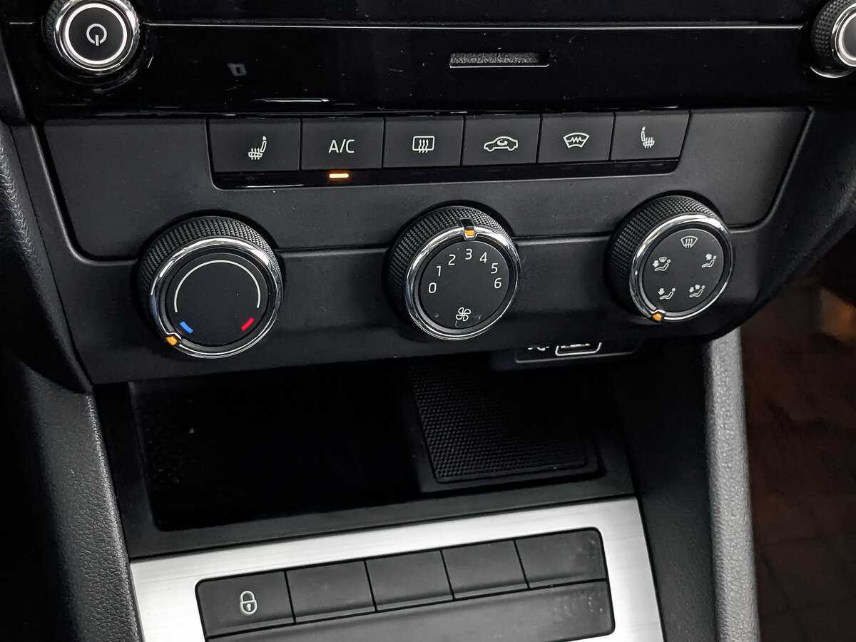 Купить Skoda Octavia с пробегом. Фото: #20