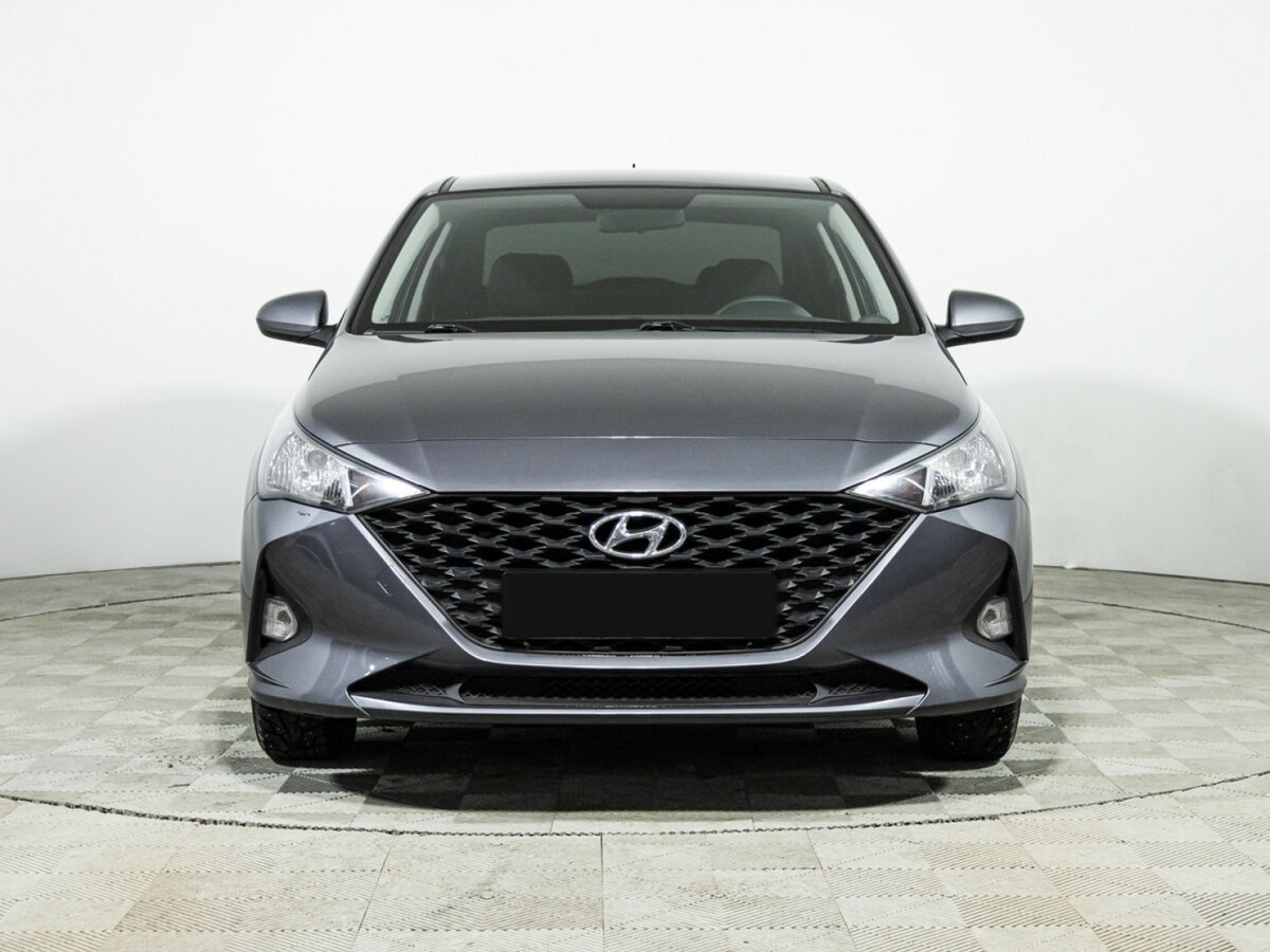 Купить Hyundai Solaris с пробегом. Фото: #1