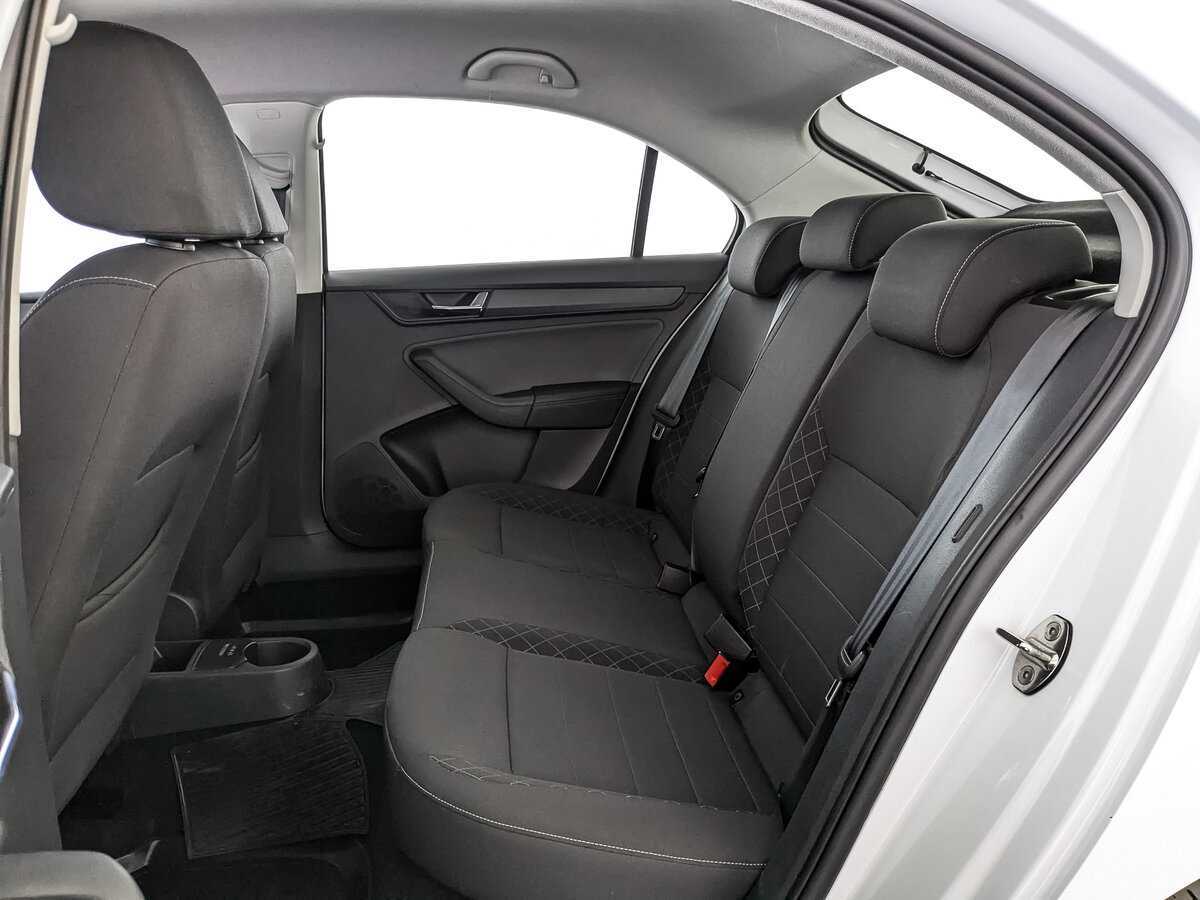 Купить Skoda Rapid с пробегом. Фото: #12