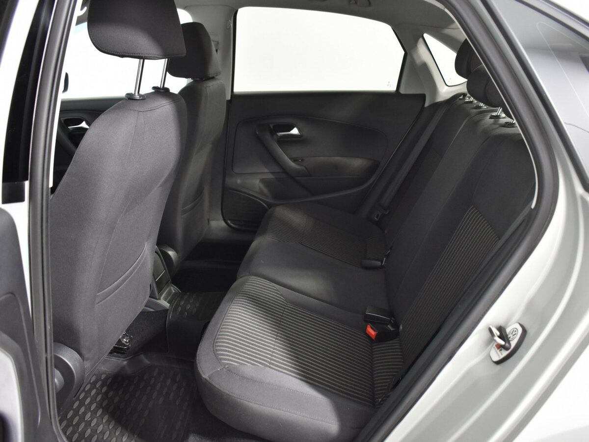 Купить Volkswagen Polo с пробегом. Фото: #11