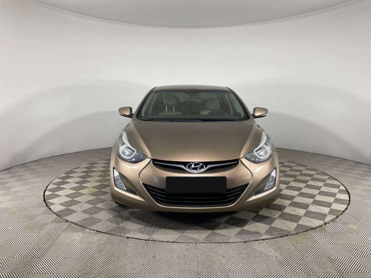 Купить Hyundai Elantra с пробегом. Фото: #1