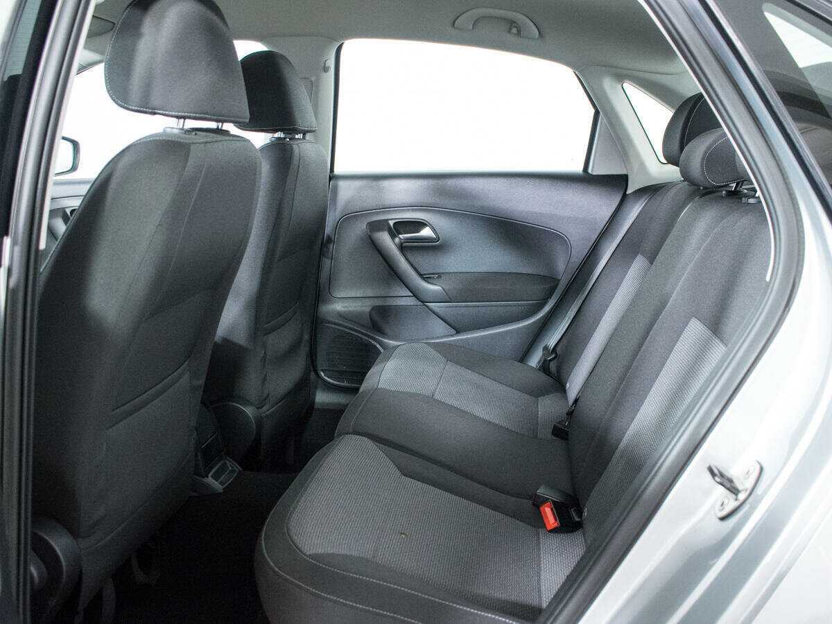 Купить Volkswagen Polo с пробегом. Фото: #9