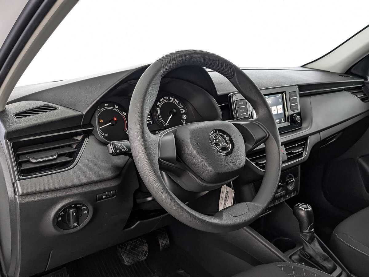 Купить Skoda Rapid с пробегом. Фото: #9