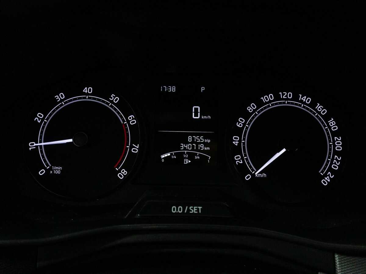 Купить Skoda Rapid с пробегом. Фото: #11