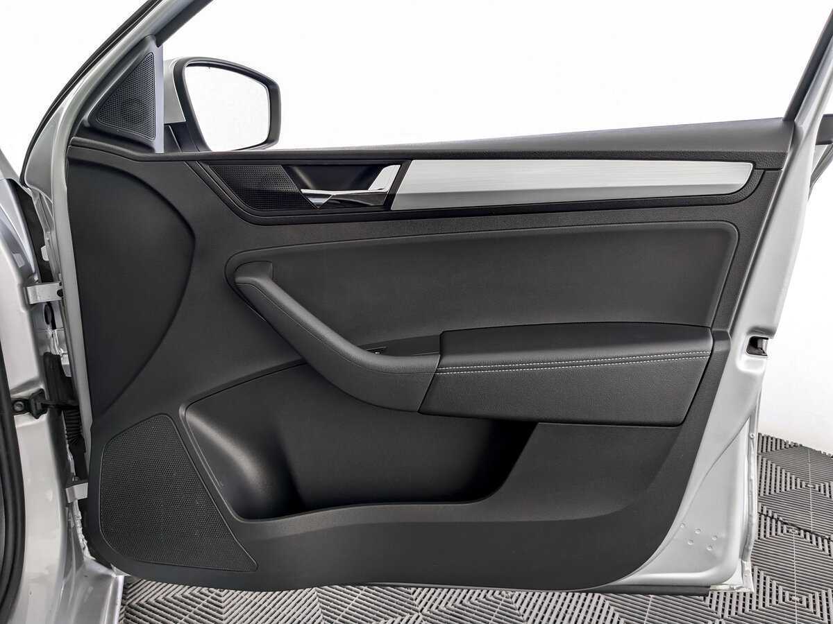 Купить Skoda Rapid с пробегом. Фото: #19