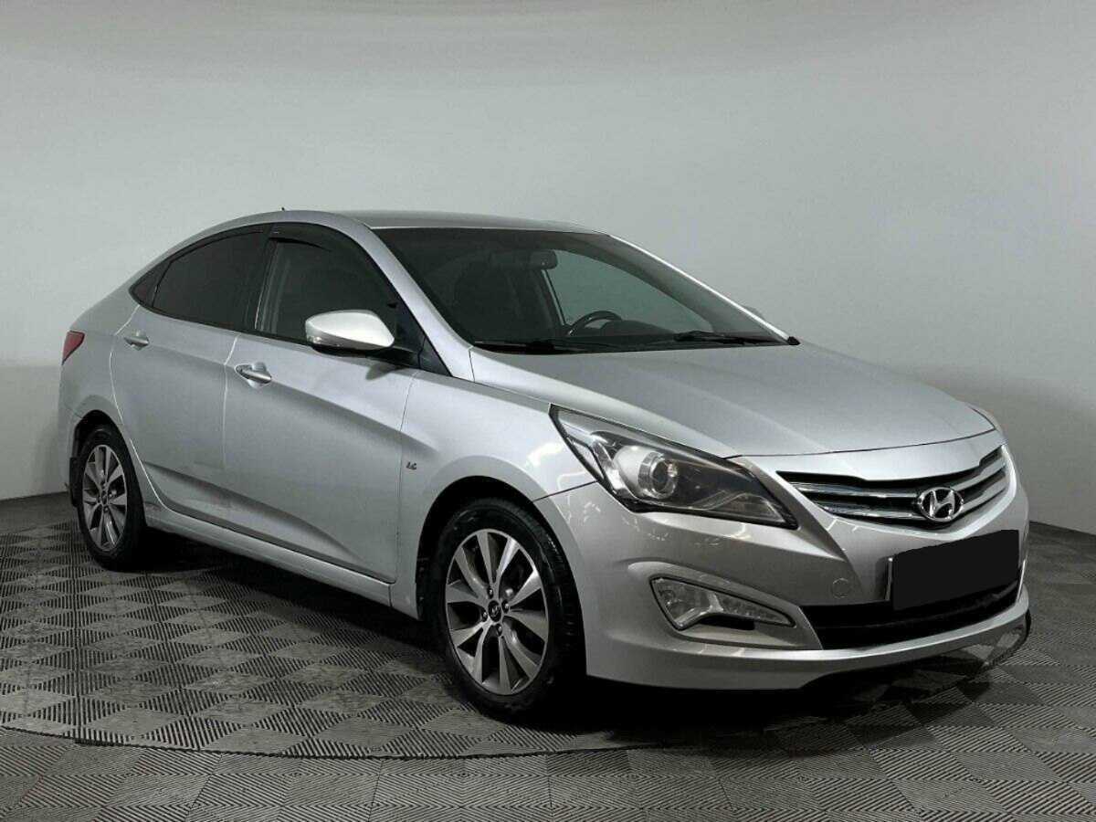 Купить Hyundai Solaris с пробегом. Фото: #2