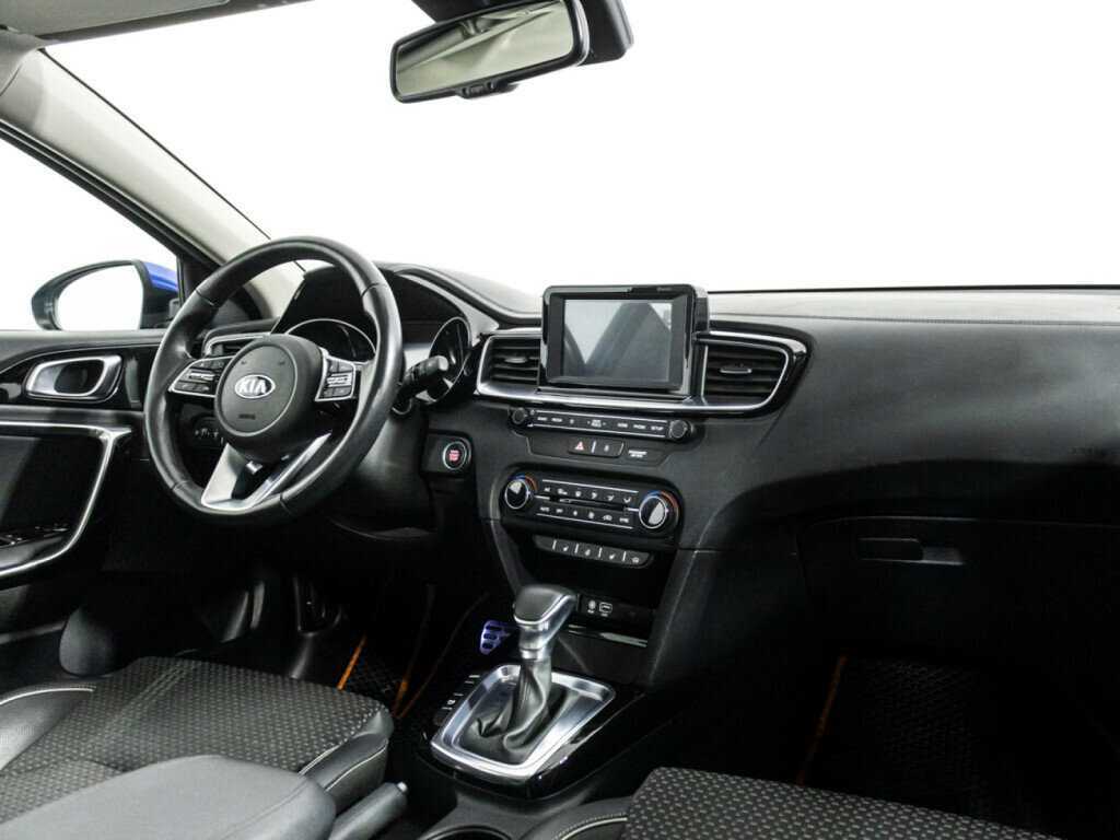 Купить Kia Ceed с пробегом. Фото: #8