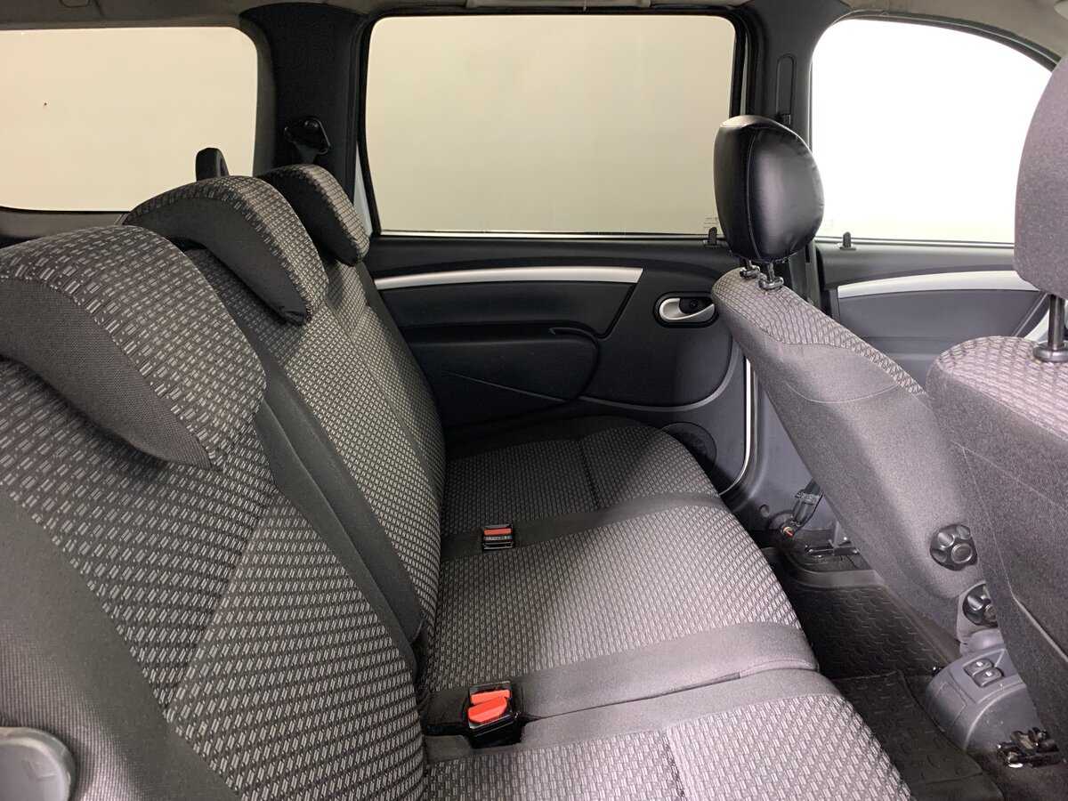 Купить Lada (ВАЗ) Largus с пробегом. Фото: #16