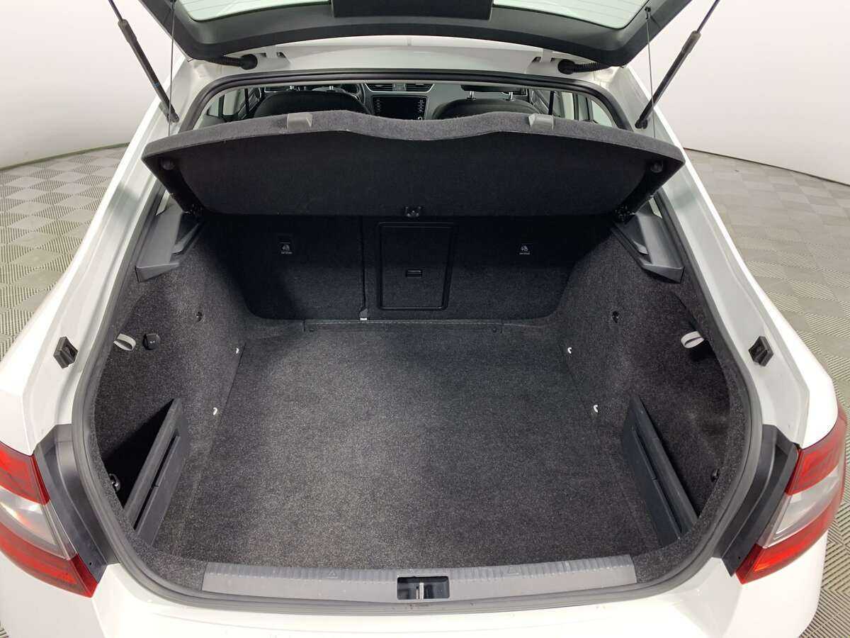 Купить Skoda Octavia с пробегом. Фото: #8