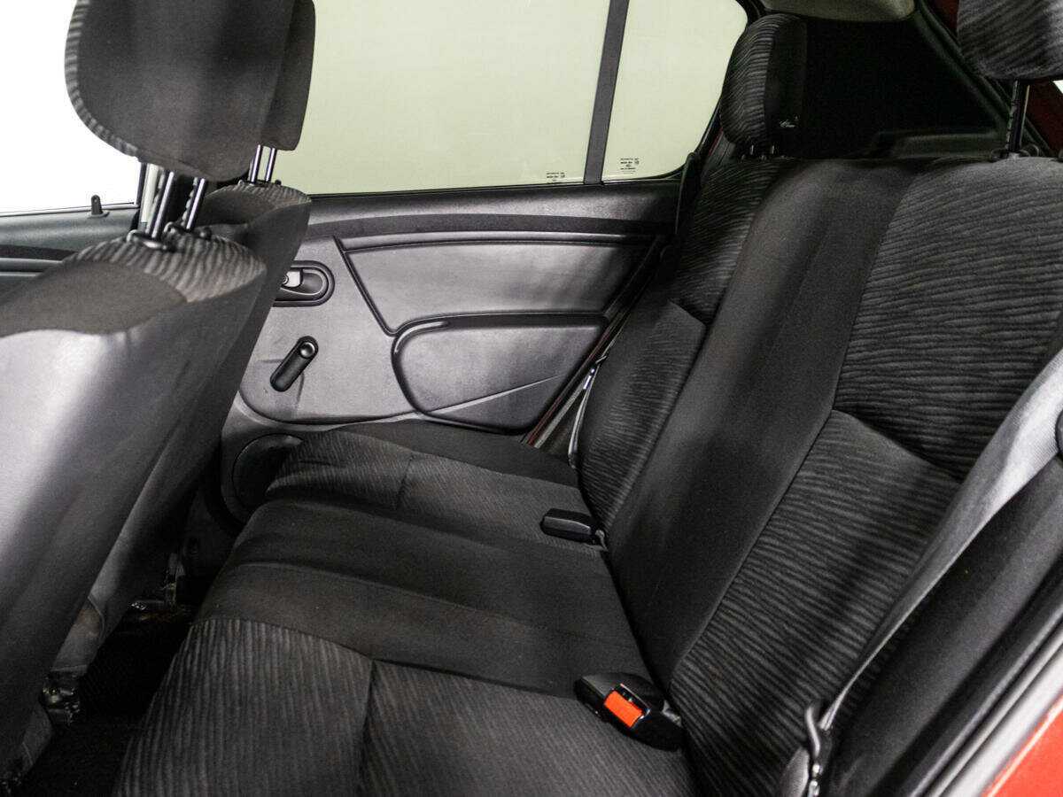 Купить Renault Sandero с пробегом. Фото: #9