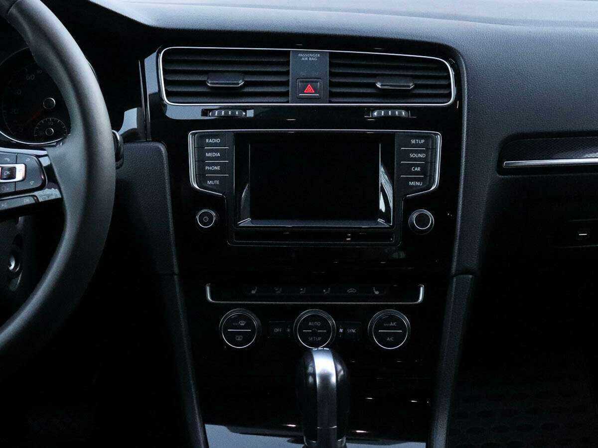Купить Volkswagen Golf с пробегом. Фото: #10