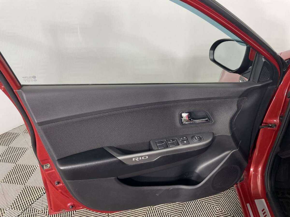 Купить Kia Rio с пробегом. Фото: #7