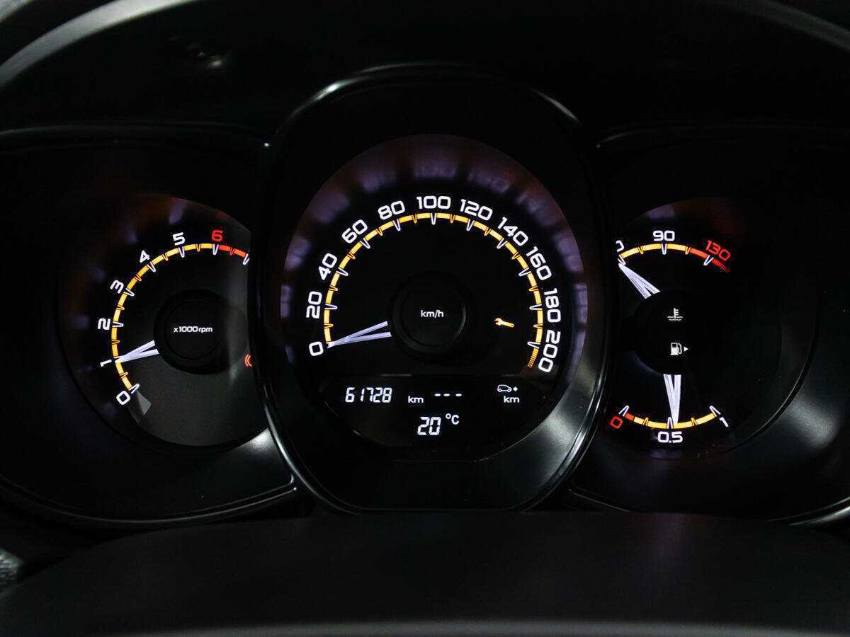 Купить Lada (ВАЗ) Vesta с пробегом. Фото: #11