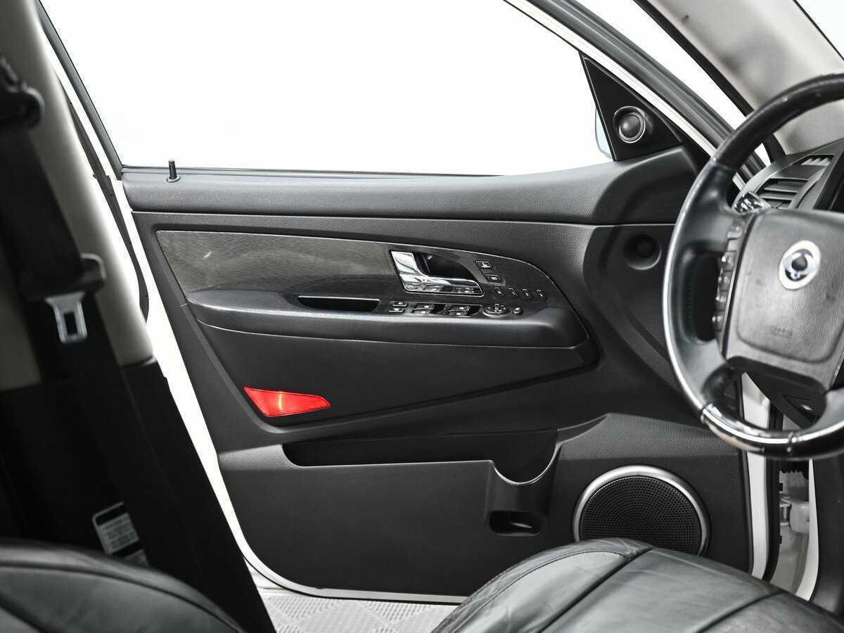 Купить SsangYong Rexton с пробегом. Фото: #6