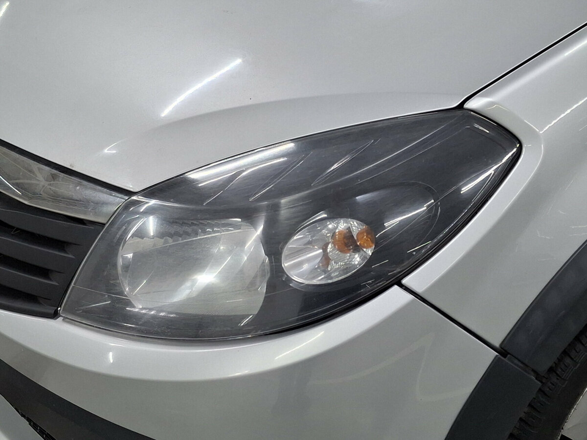 Купить Renault Sandero с пробегом. Фото: #16