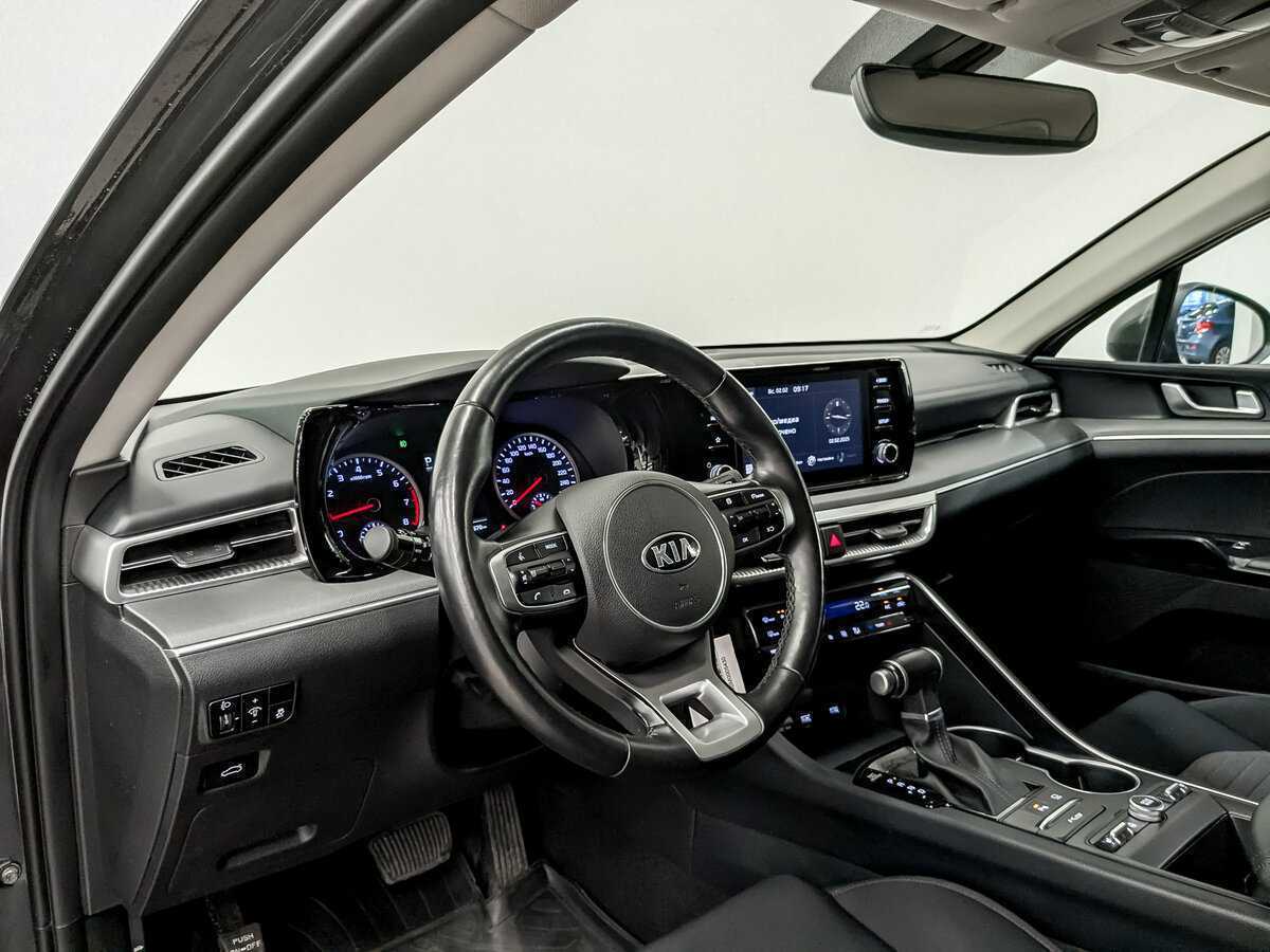 Купить Kia K5 с пробегом. Фото: #15