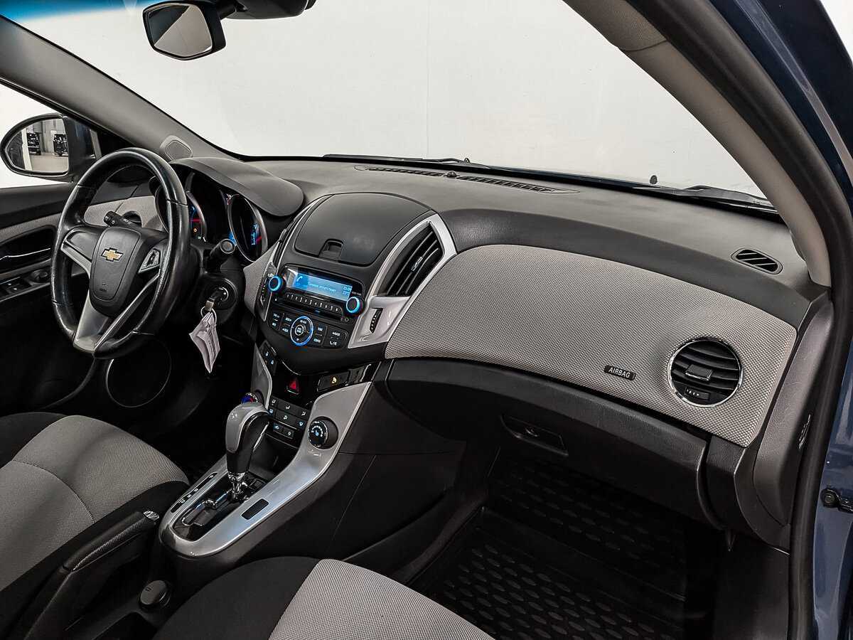 Купить Chevrolet Cruze с пробегом. Фото: #12