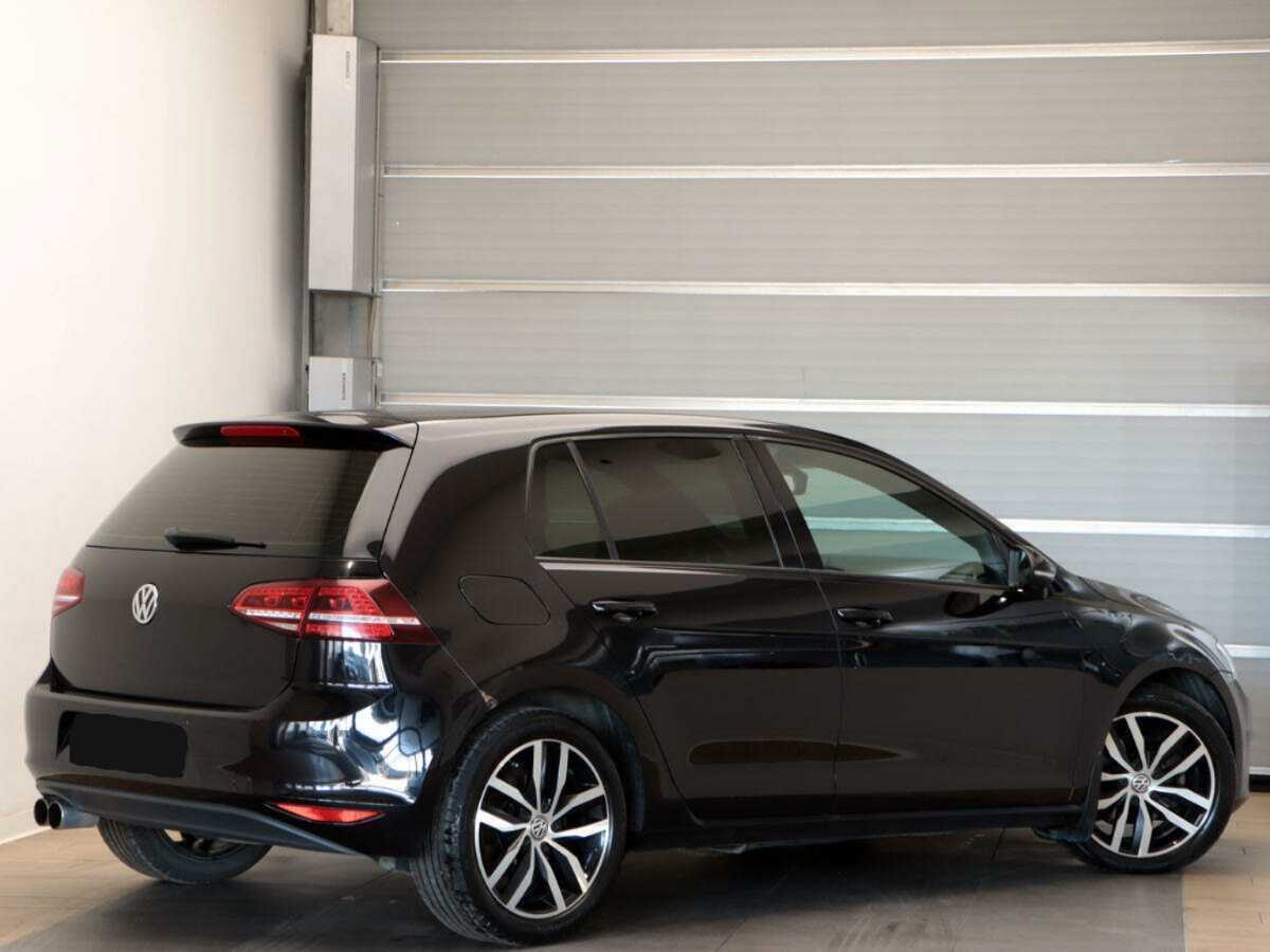 Купить Volkswagen Golf с пробегом. Фото: #3