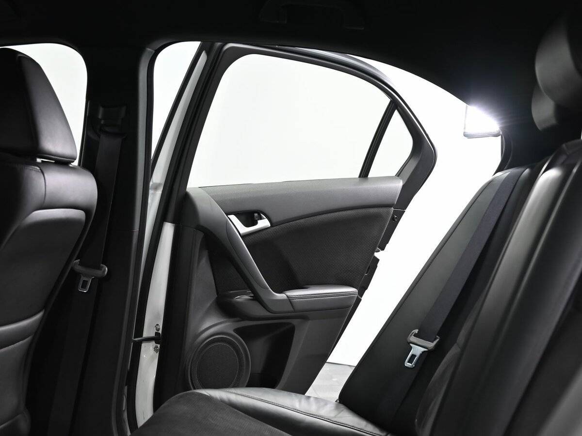 Купить Honda Accord с пробегом. Фото: #14