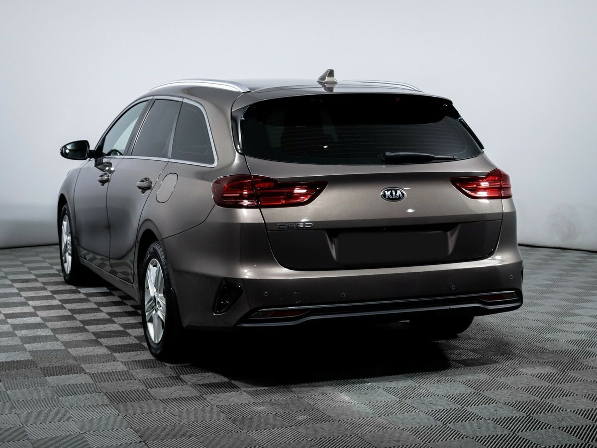 Купить Kia Ceed с пробегом. Фото: #5
