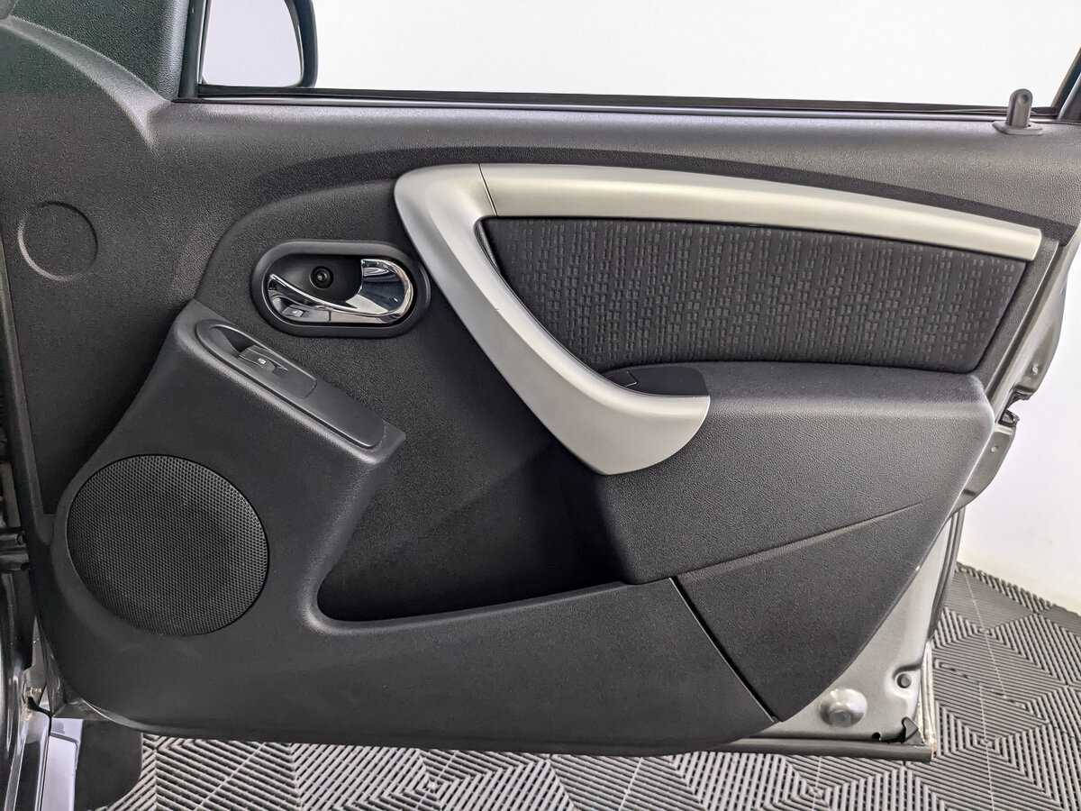 Купить Nissan Terrano с пробегом. Фото: #20